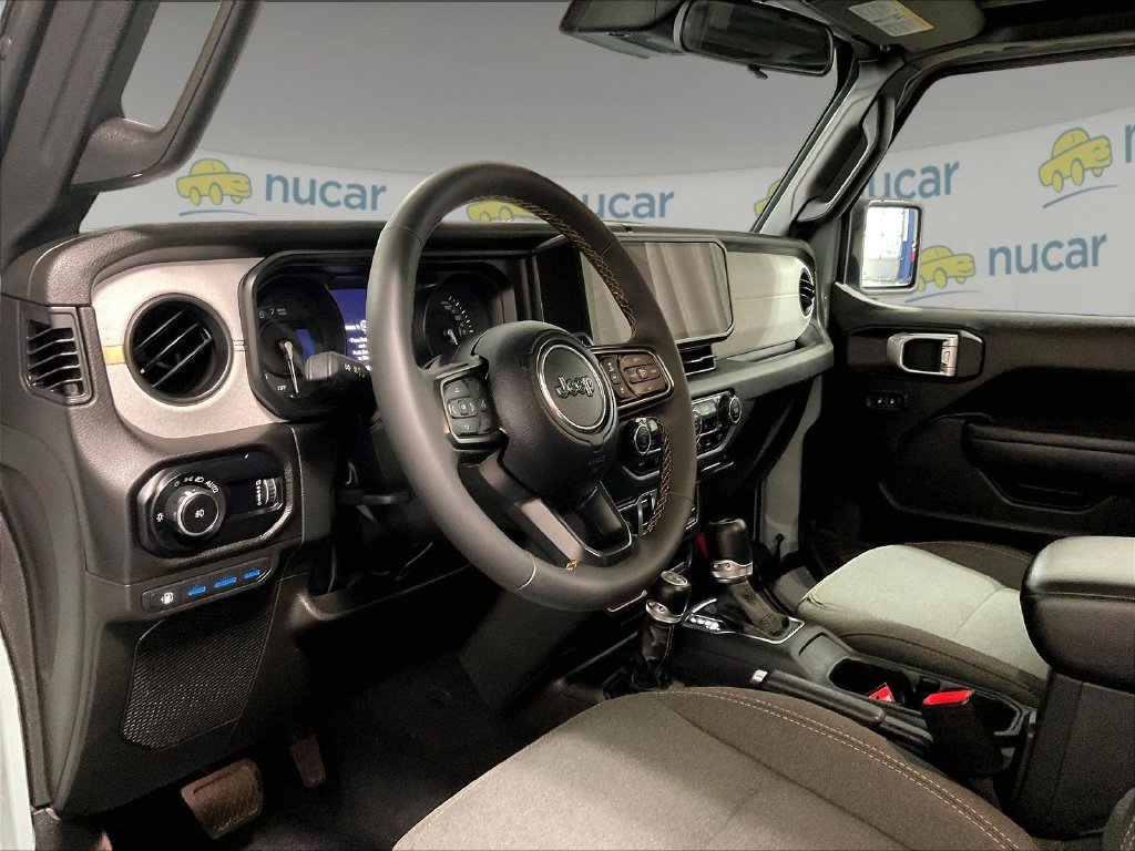 Used 2024 Jeep Wrangler Unlimited AWD/4WD image 8