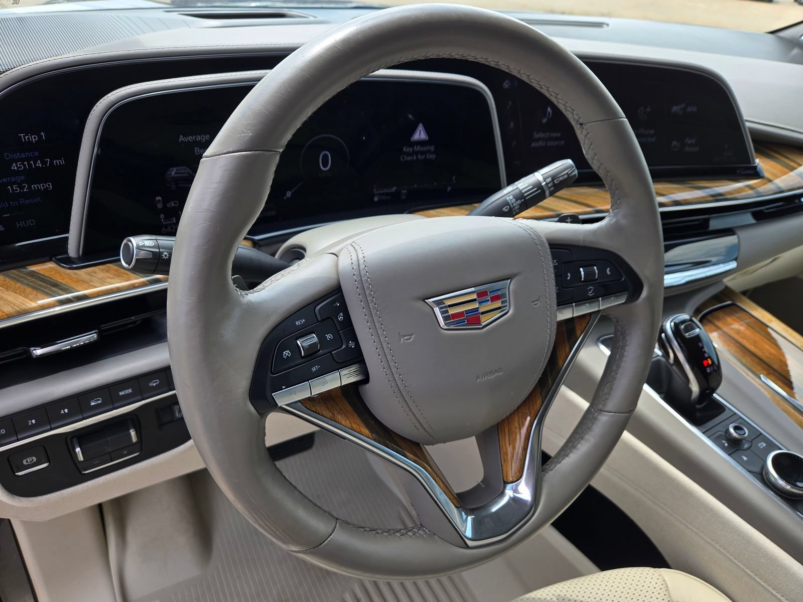 Used 2021 Cadillac Escalade Premium Luxury Platinum AWD/4WD image 9