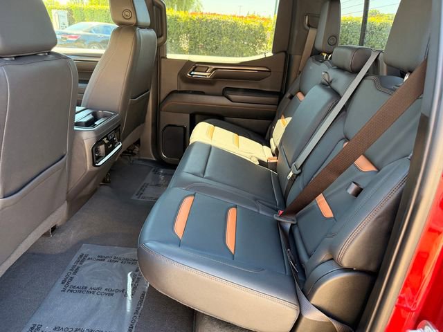 Used 2024 GMC Sierra 1500 AT4 w/ Technology Package image 8