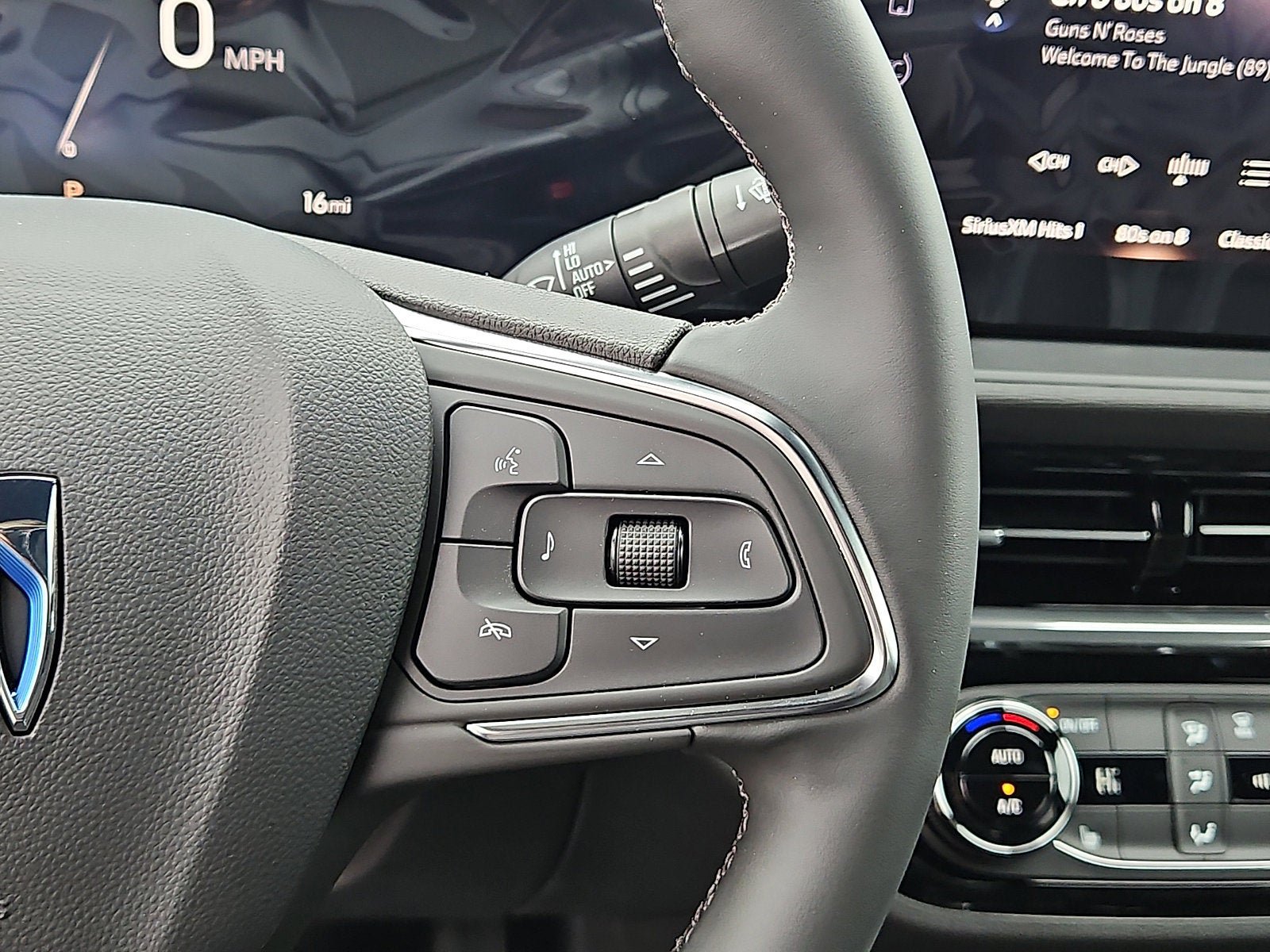 New 2026 Buick Envista Sport Touring w/ Convenience I Package FWD image 18
