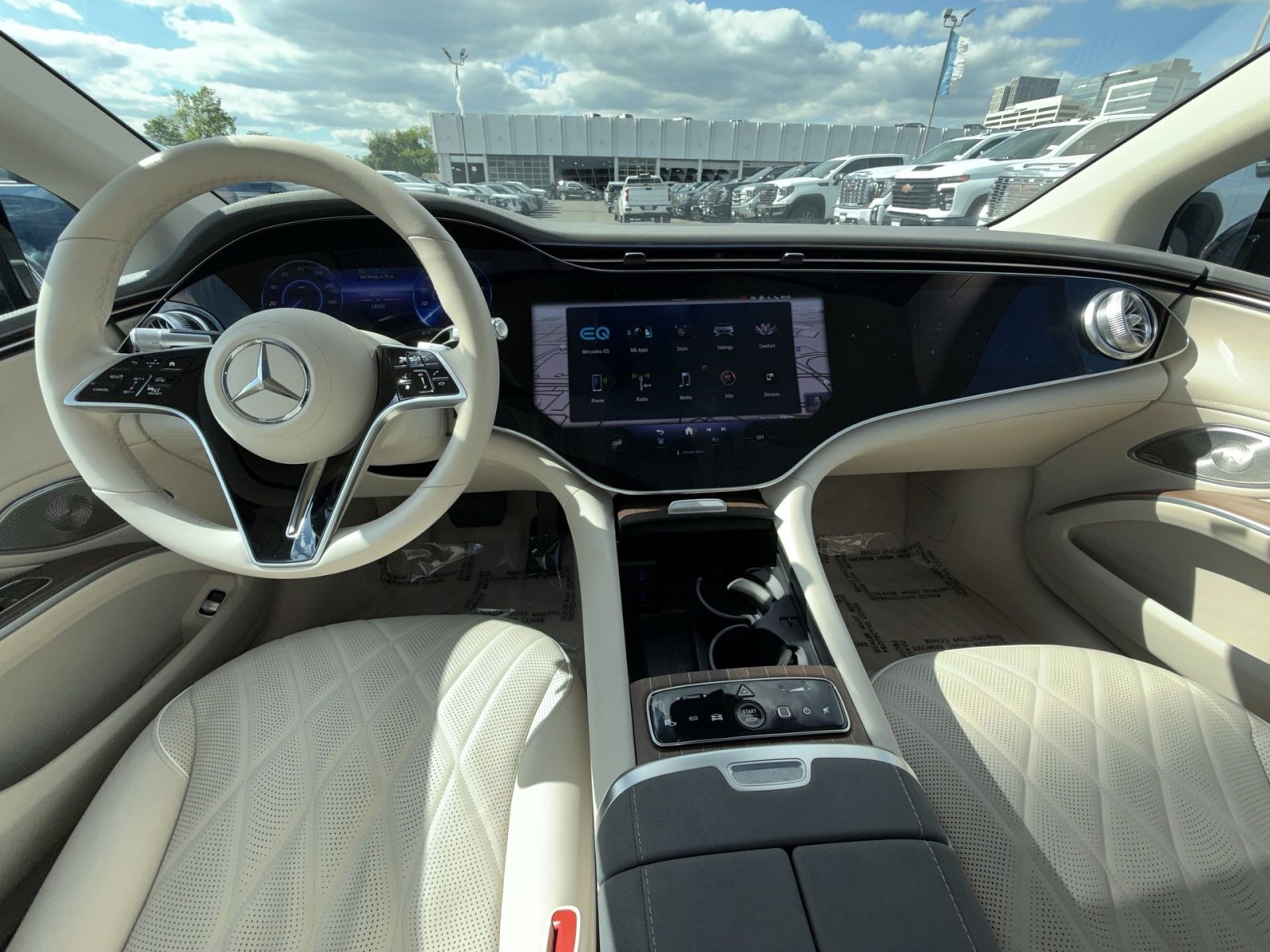 Used 2023 Mercedes-Benz EQS 580 4MATIC Sedan image 23
