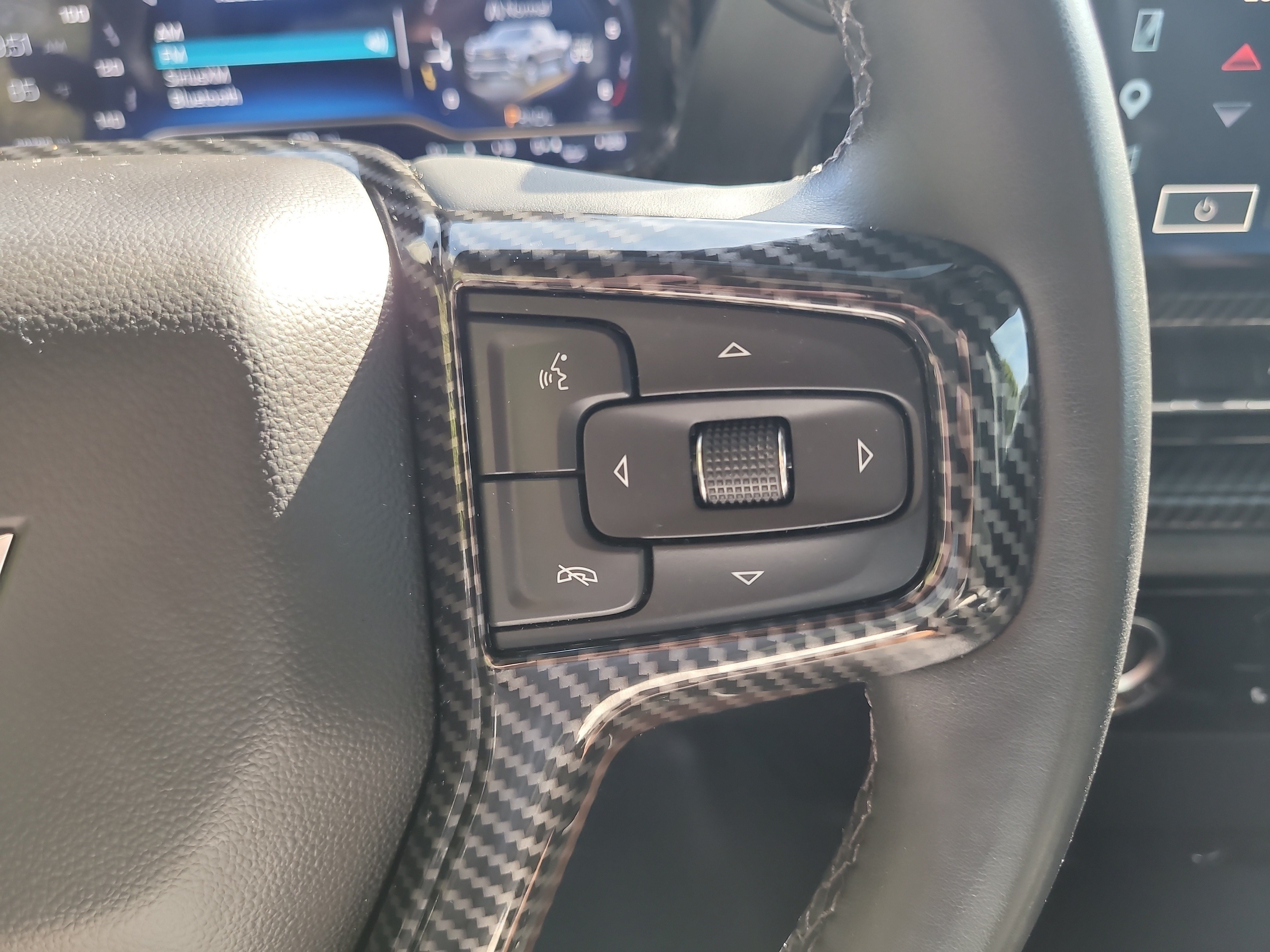 Used 2023 Chevrolet Silverado 1500 LT AWD/4WD image 29