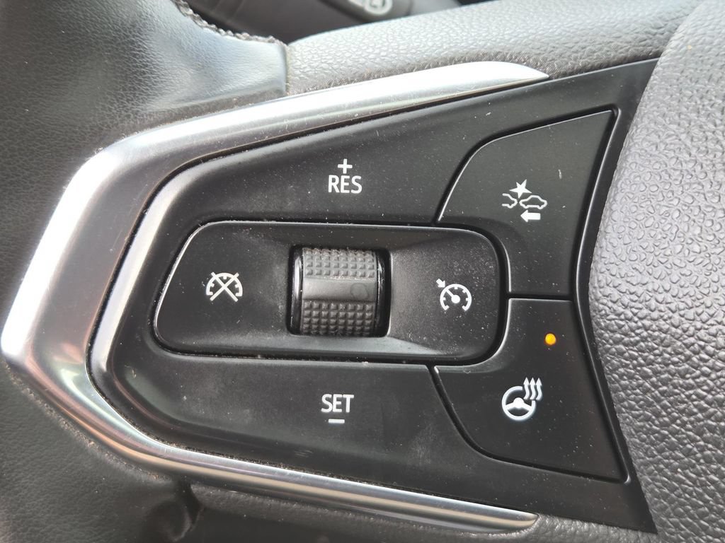 Used 2025 Chevrolet Trax ACTIV w/ Sunroof Package FWD image 8