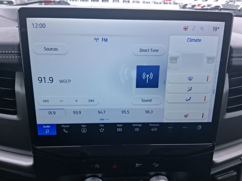 Used 2024 Ford Expedition Max XLT image 30