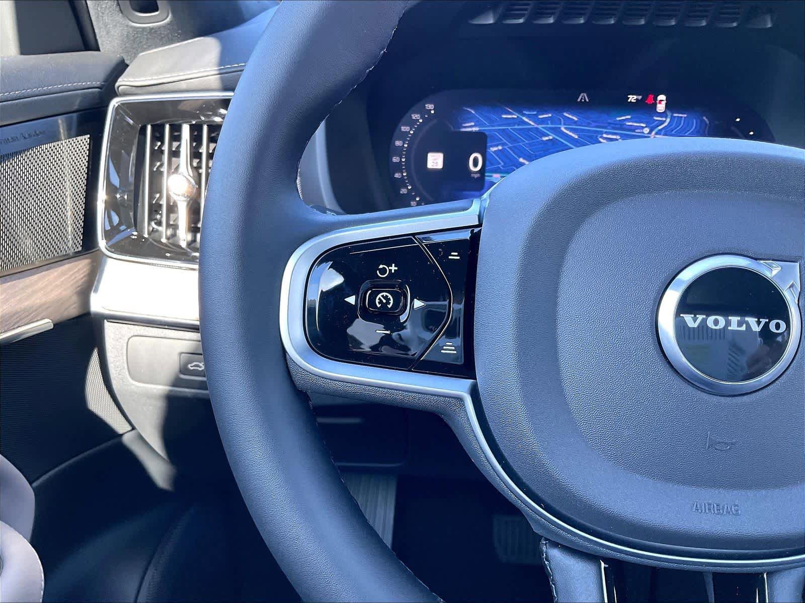 New 2026 Volvo XC90 T8 Ultra w/ Lounge Package AWD/4WD image 17