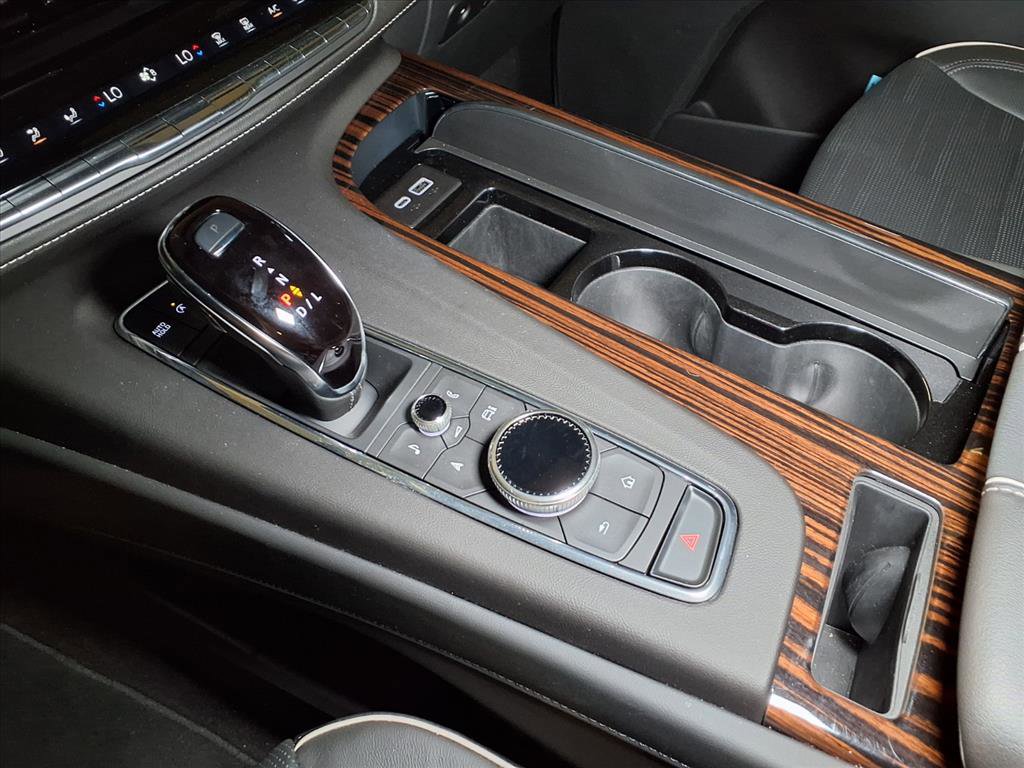 Certified 2024 Cadillac Escalade Premium Luxury w/ Performance Package image 6