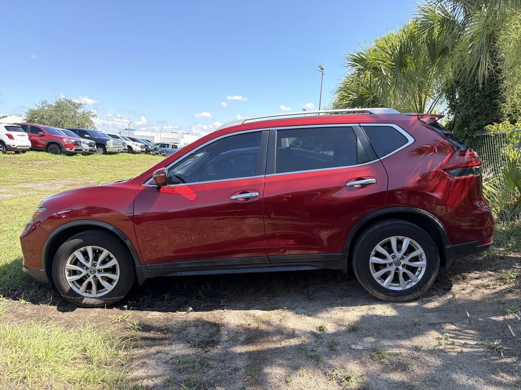 Used 2018 Nissan Rogue SV FWD image 9