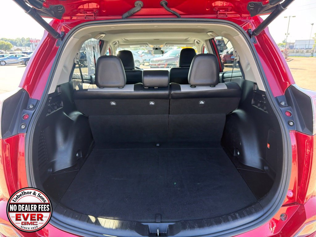 Used 2017 Toyota RAV4 Limited FWD image 10