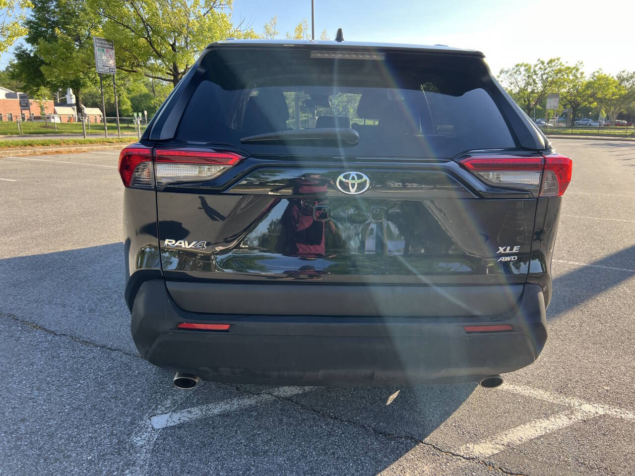 Used 2021 Toyota RAV4 XLE AWD/4WD image 6