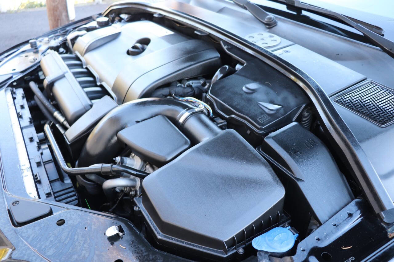 Used 2010 Volvo XC70 3.2 image 17