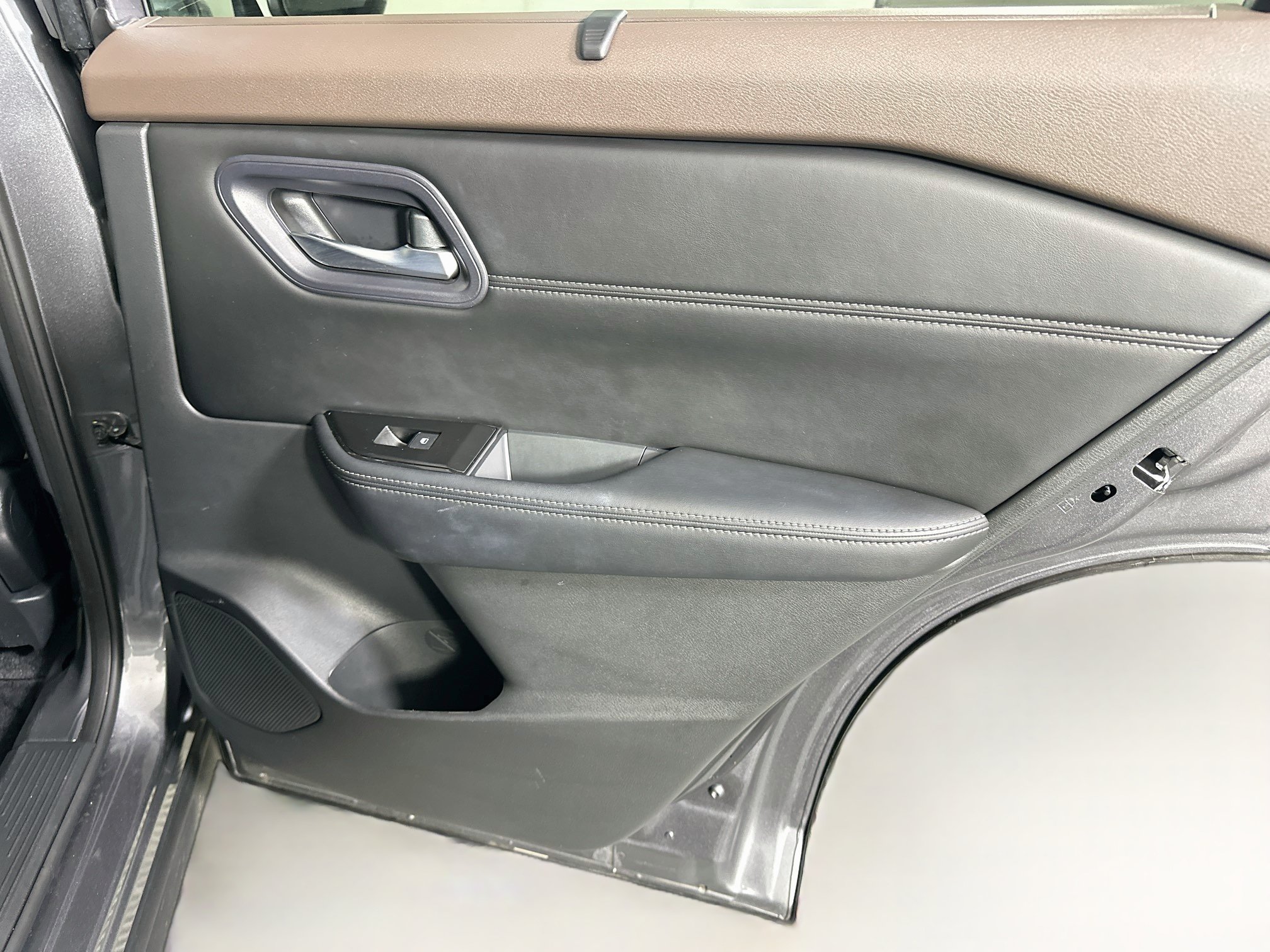 Used 2023 Nissan Rogue SV w/ SV Premium B Package AWD/4WD image 30