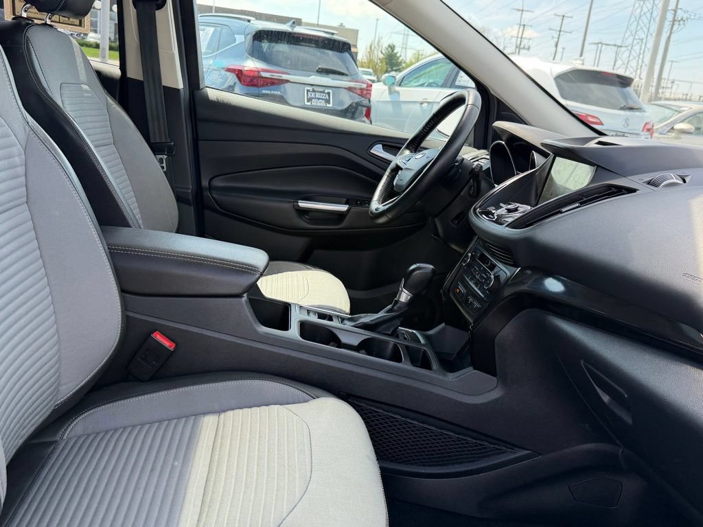 Used 2017 Ford Escape Titanium AWD/4WD image 18