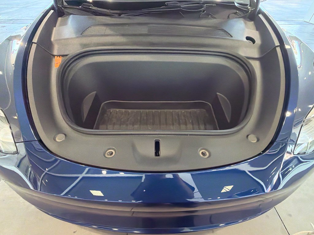 Used 2021 Tesla Model Y Long Range AWD/4WD image 35