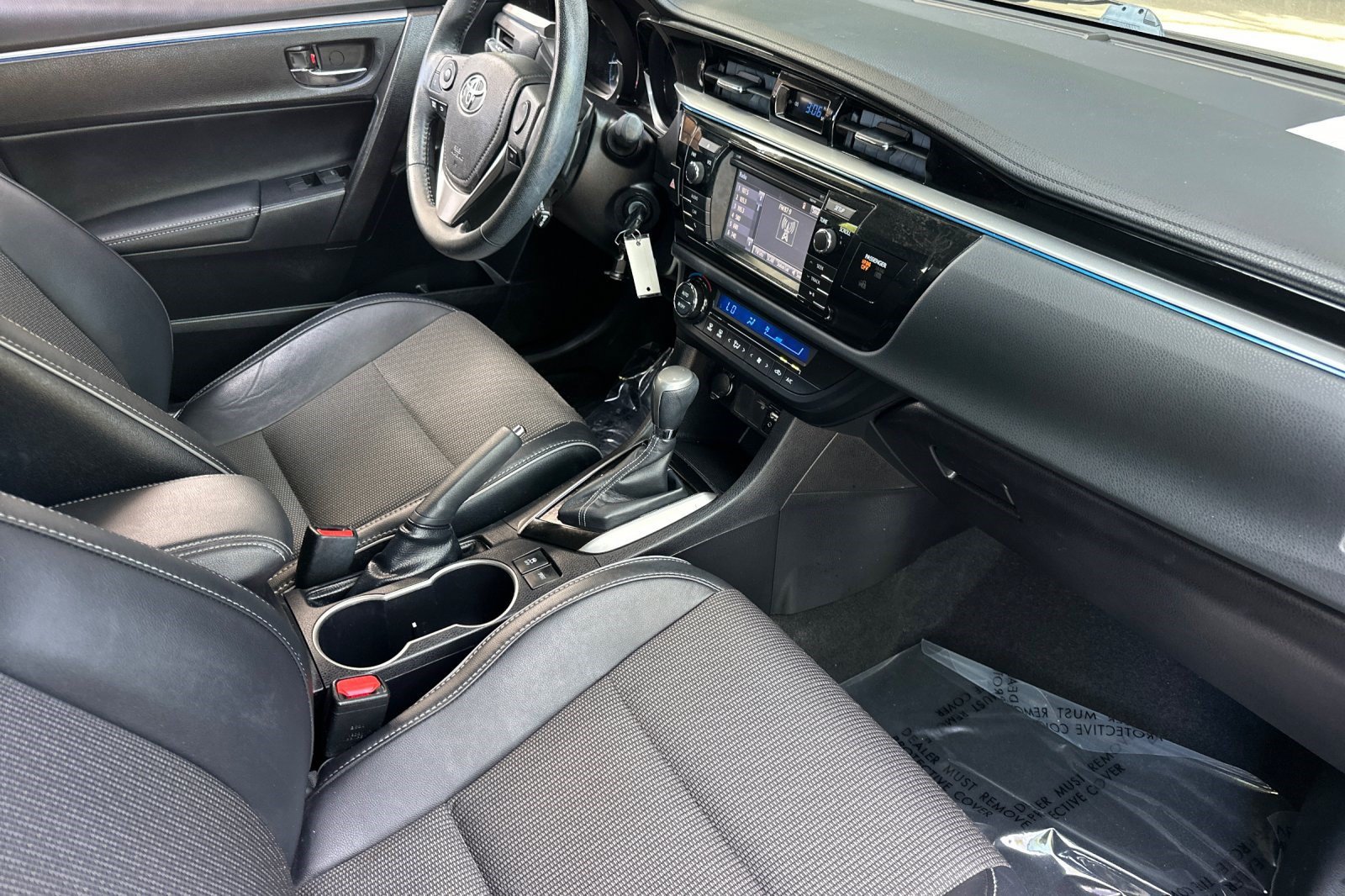 Used 2015 Toyota Corolla S FWD image 32