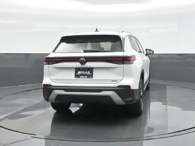 New 2026 Volkswagen Tiguan SE AWD/4WD image 6