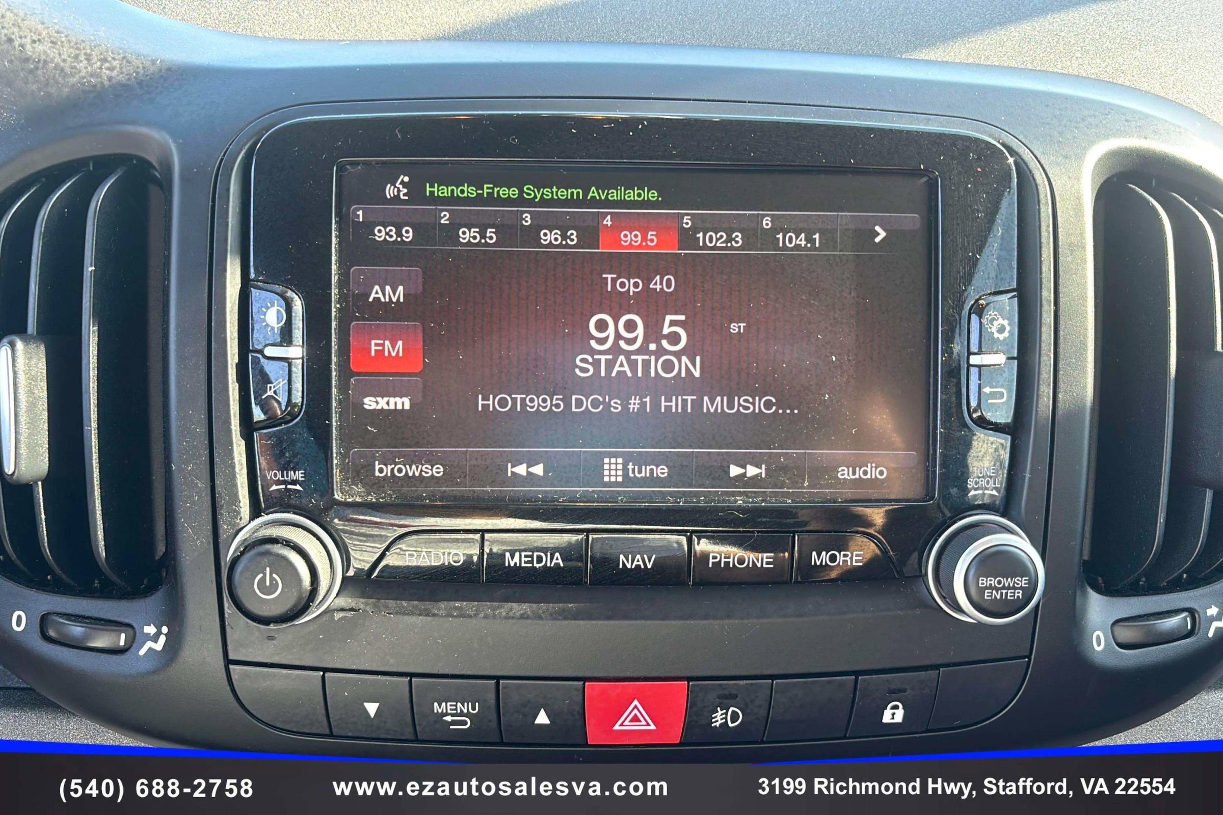 Used 2014 FIAT 500L Trekking w/ Popular Equipment Group image 16