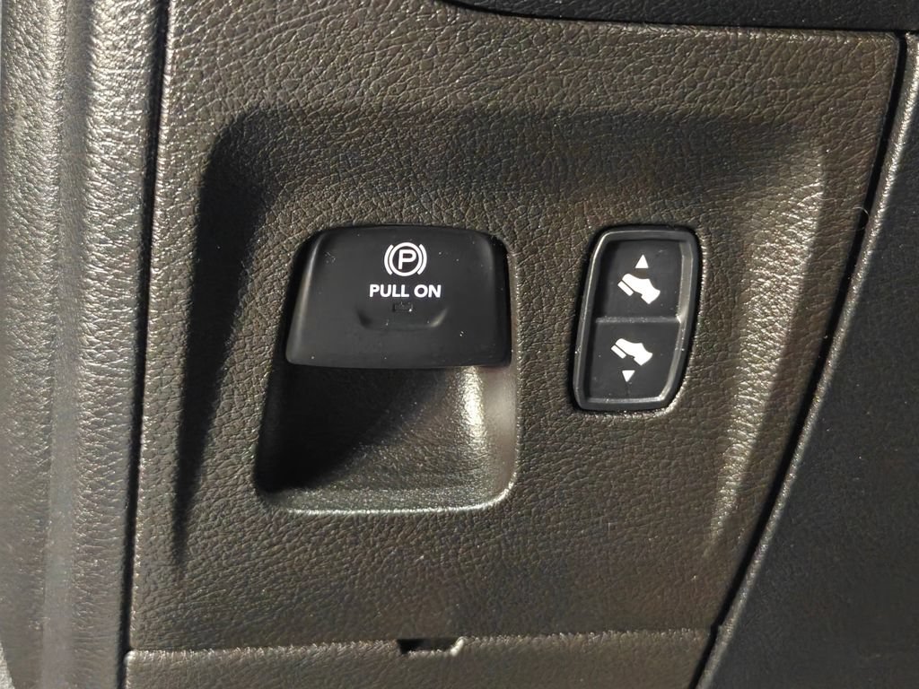 Used 2021 RAM 1500 Laramie AWD/4WD image 47