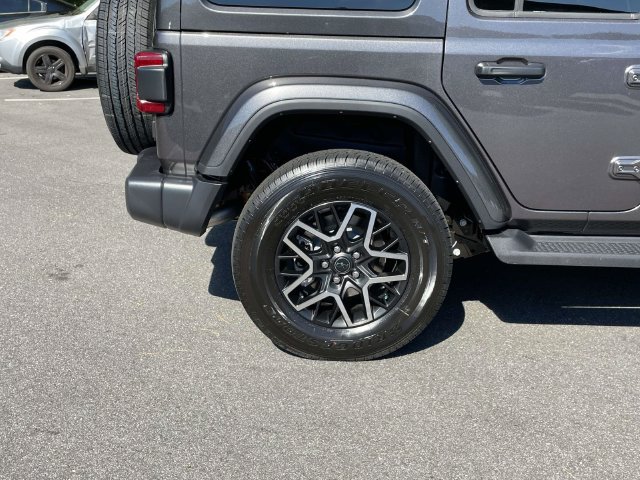 New 2027 Jeep Wrangler Unlimited Sahara AWD/4WD image 8