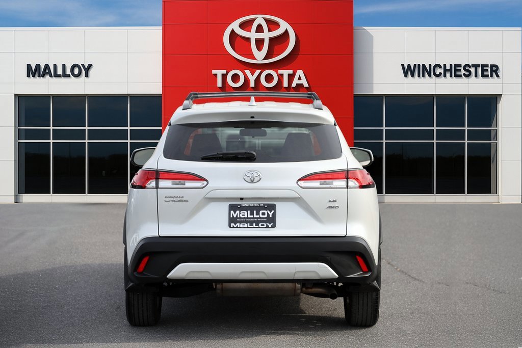 Used 2022 Toyota Corolla Cross LE image 4