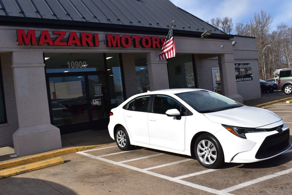 Used 2022 Toyota Corolla LE image 9