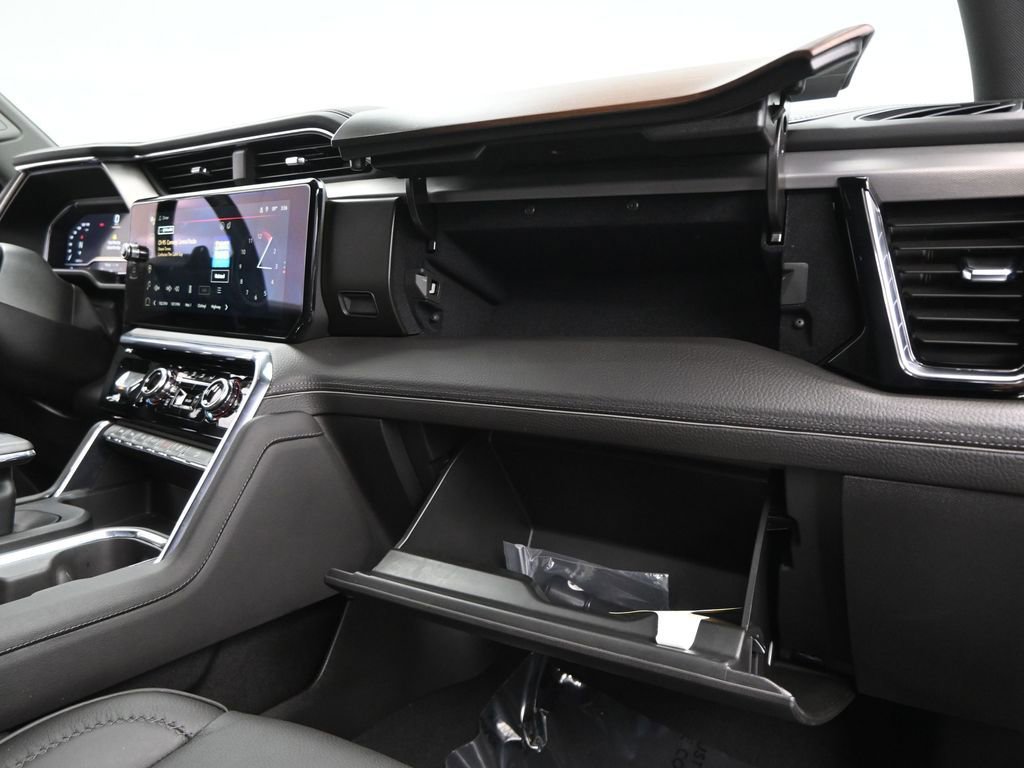 Used 2025 GMC Sierra 1500 Denali image 12