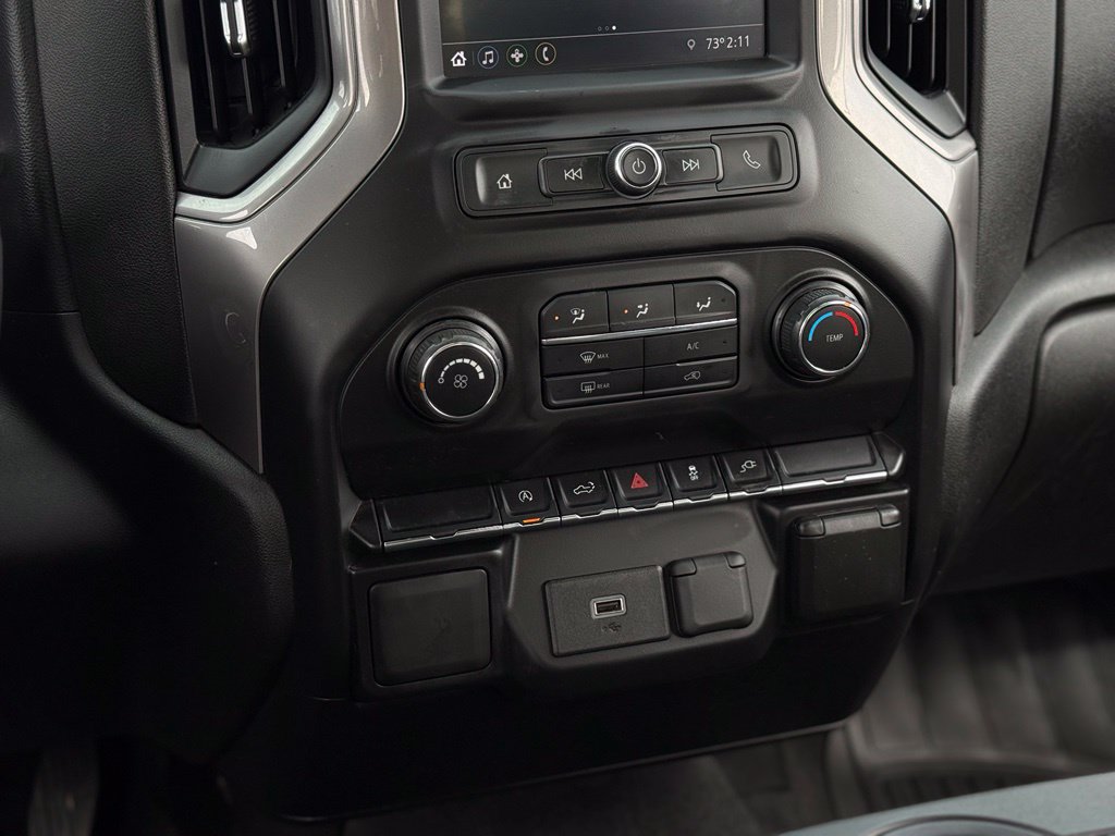 Used 2020 Chevrolet Silverado 1500 Custom w/ Custom Value Package AWD/4WD image 18