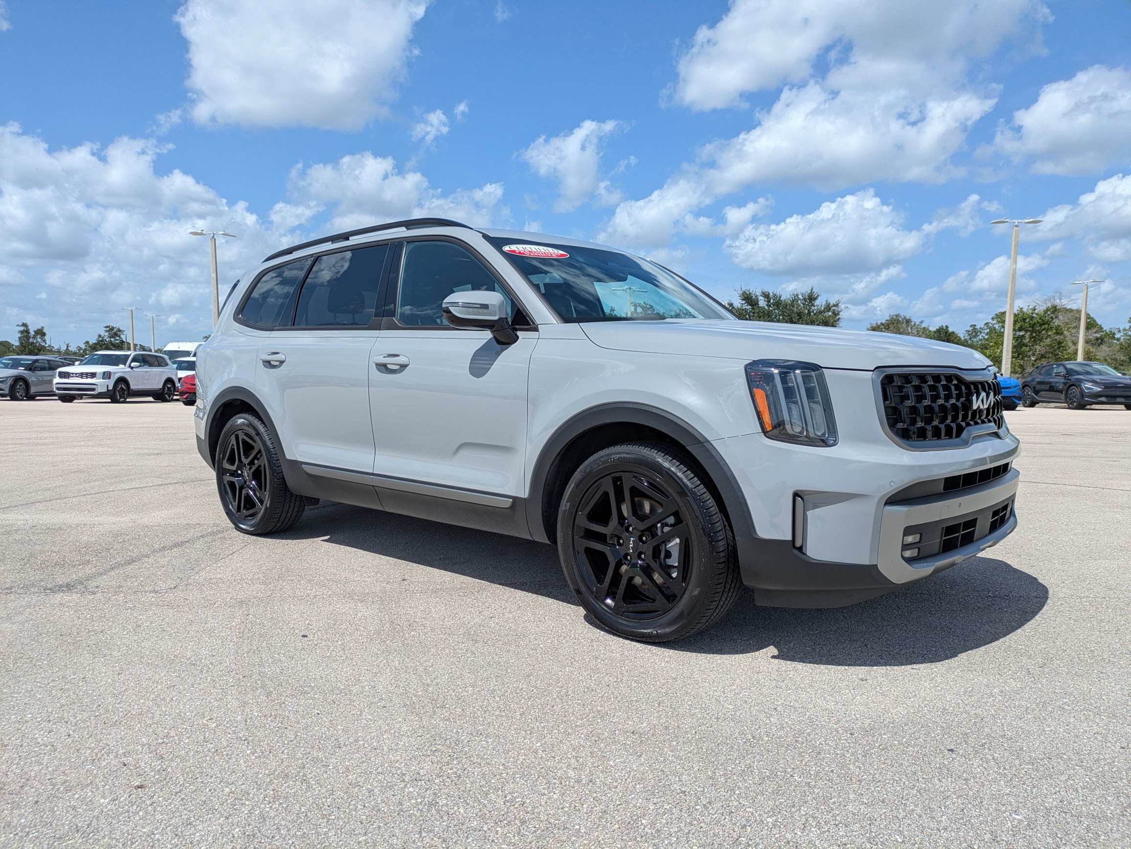 Certified 2023 Kia Telluride SX Prestige X-Line AWD/4WD image 2
