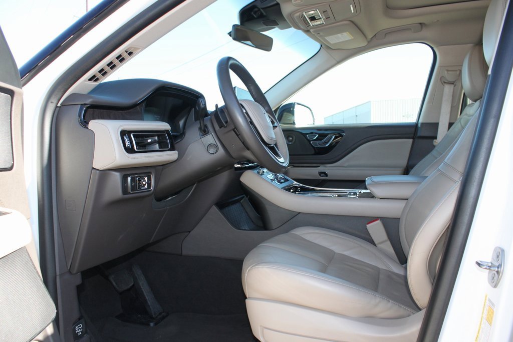 Used 2022 Lincoln Aviator Reserve w/ Elements Package Plus image 13