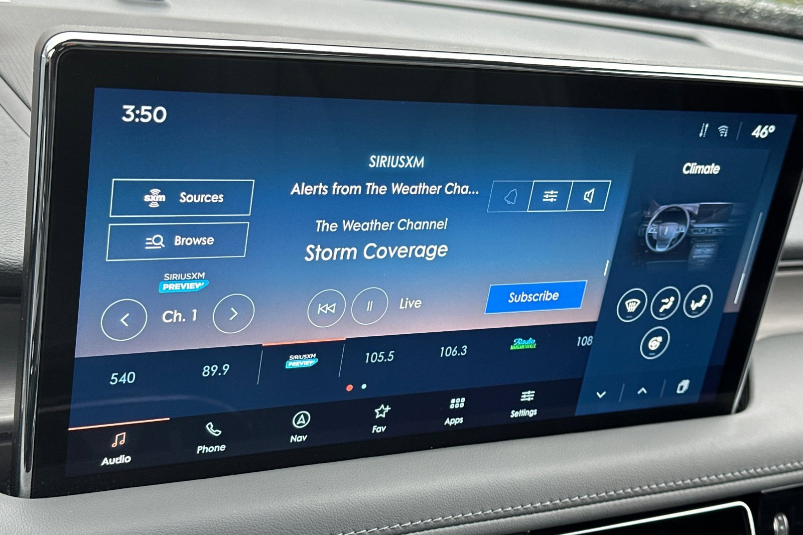 Used 2023 Lincoln Nautilus Reserve w/ Equipment Group 201A image 21