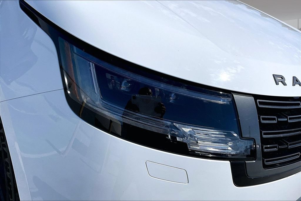 Certified 2023 Land Rover Range Rover SE AWD/4WD image 30