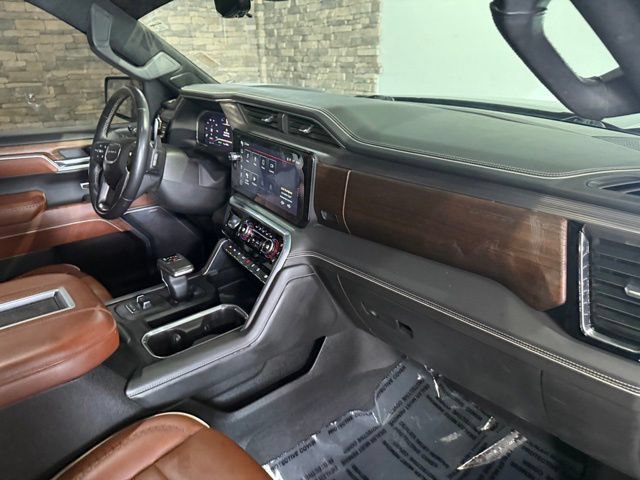 Used 2022 GMC Sierra 1500 Denali Ultimate AWD/4WD image 25
