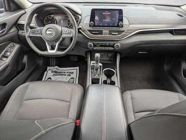 Used 2024 Nissan Altima 2.5 SV FWD image 16