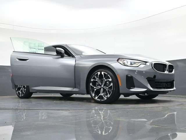 New 2026 BMW 230i xDrive Coupe w/ Premium Package AWD/4WD image 39