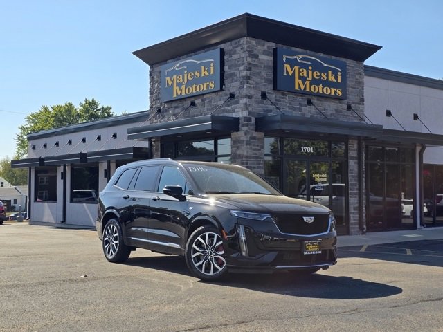 Used 2024 Cadillac XT6 Sport w/ Platinum Package