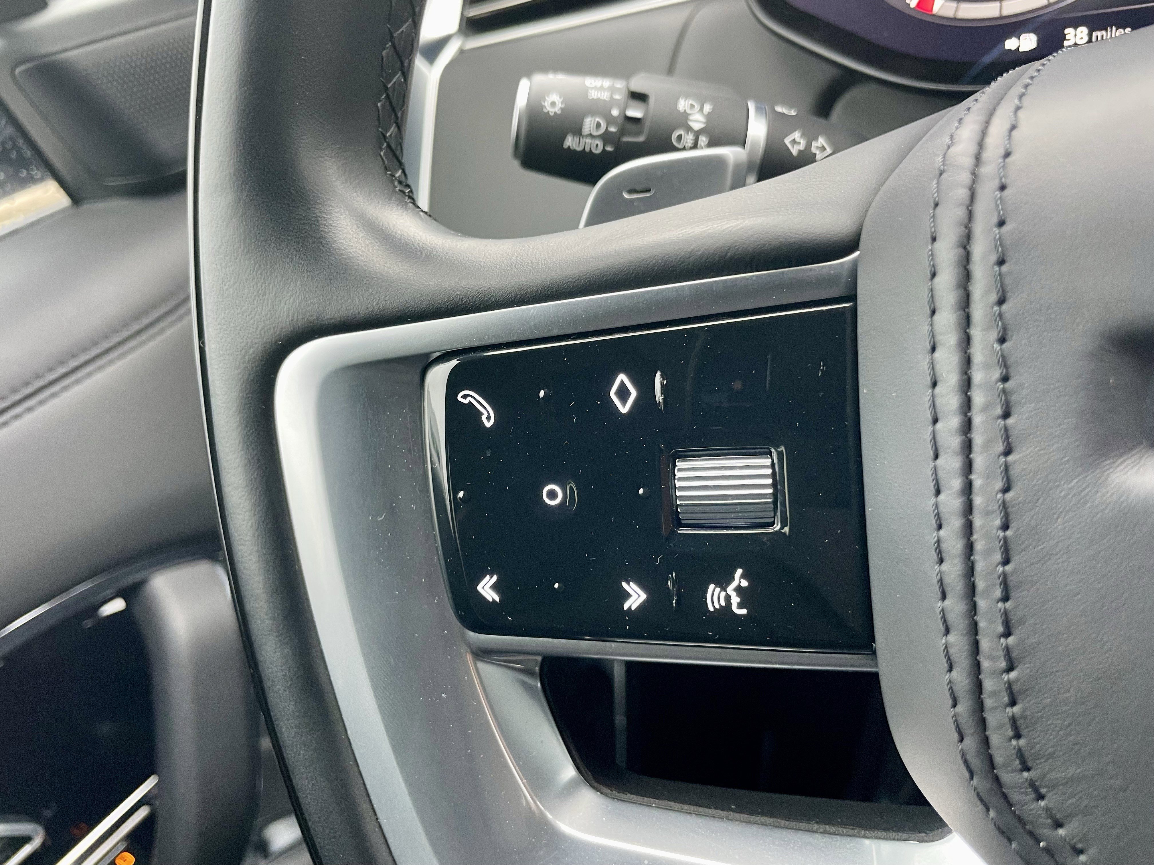 Certified 2023 Land Rover Range Rover SE image 22