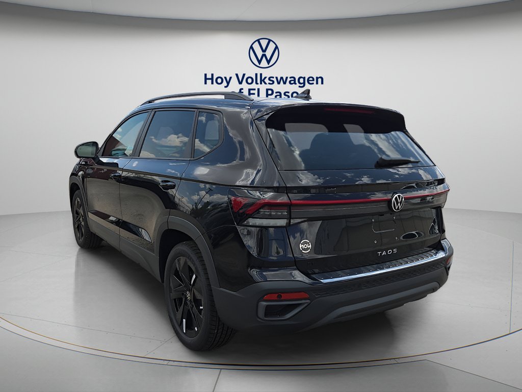 New 2026 Volkswagen Taos SE FWD image 4