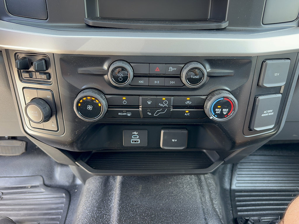 New 2026 Ford F550 4x4 Crew Cab image 27