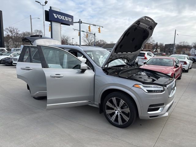 Certified 2023 Volvo XC90 T8 Plus w/ Protection Package Premier image 32