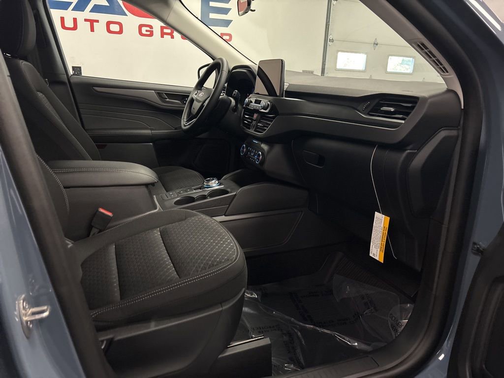 New 2026 Ford Escape Active w/ Cold Weather Package image 31