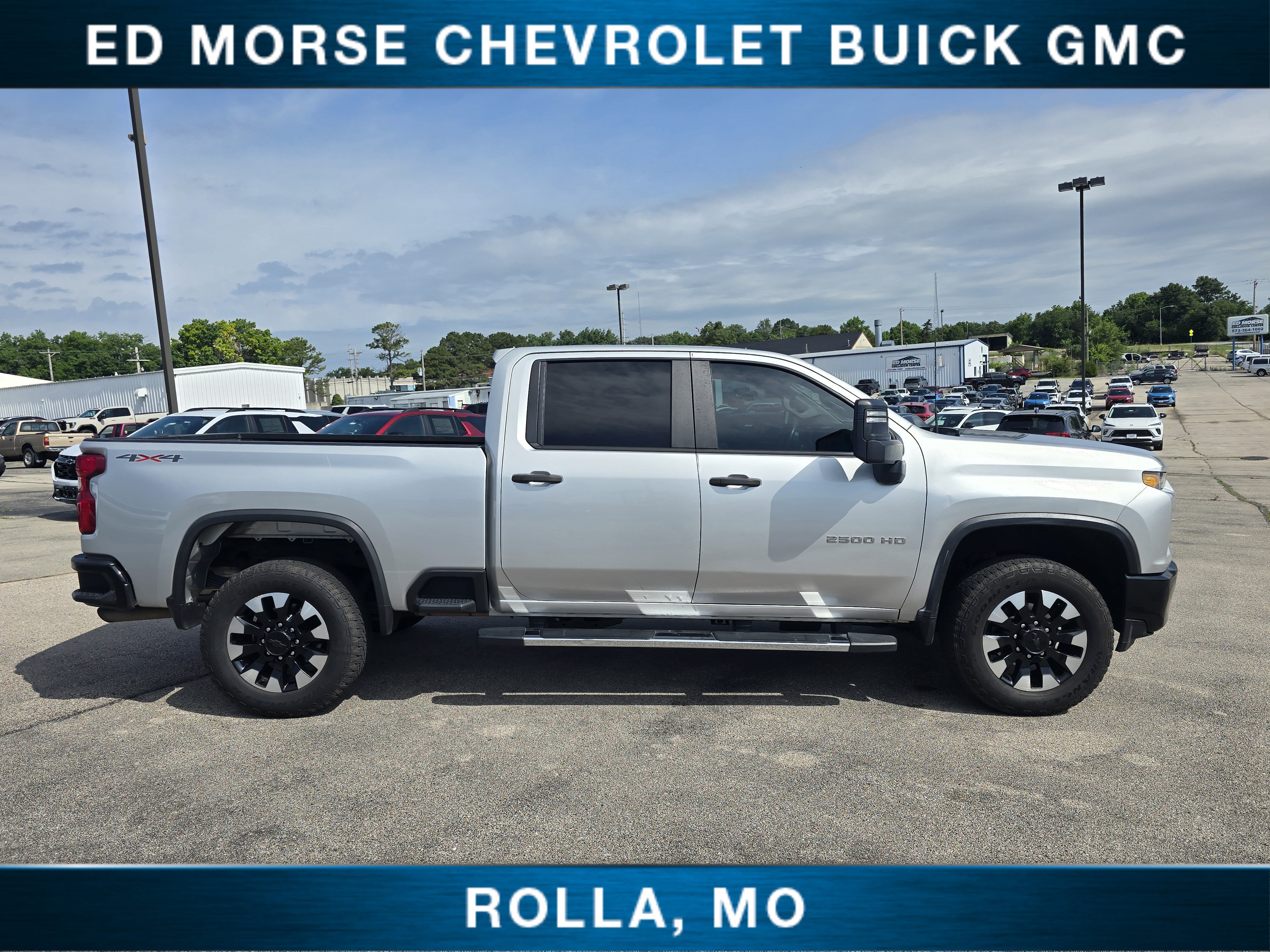 Used 2020 Chevrolet Silverado 2500 Custom w/ Custom Value Package AWD/4WD image 2
