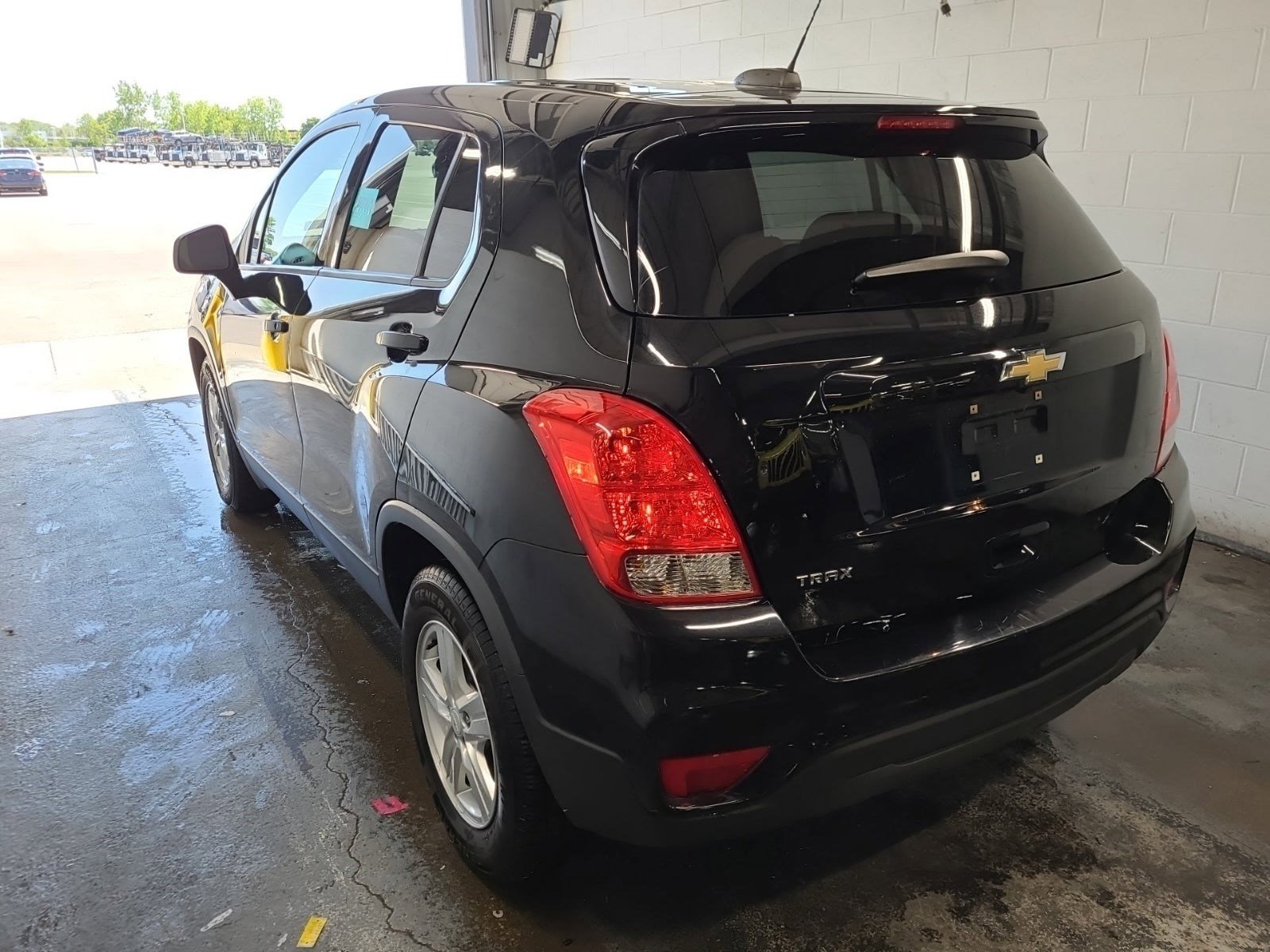 Used 2021 Chevrolet Trax LS w/ Tint and Cruise Package FWD image 8