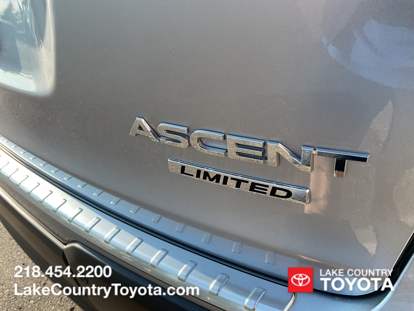 Used 2023 Subaru Ascent Limited w/ Technology Package AWD/4WD image 10