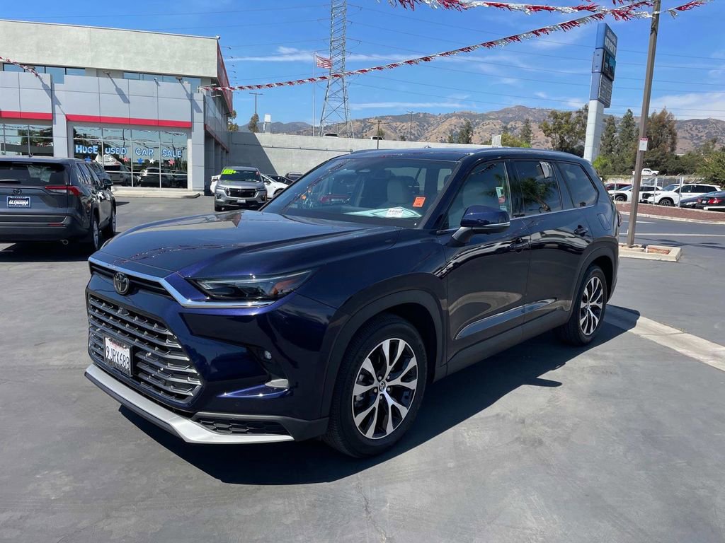 Used 2024 Toyota Grand Highlander AWD Hybrid image 8
