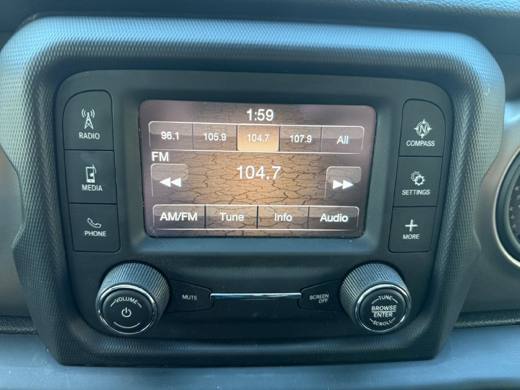Used 2021 Jeep Gladiator Sport AWD/4WD image 17