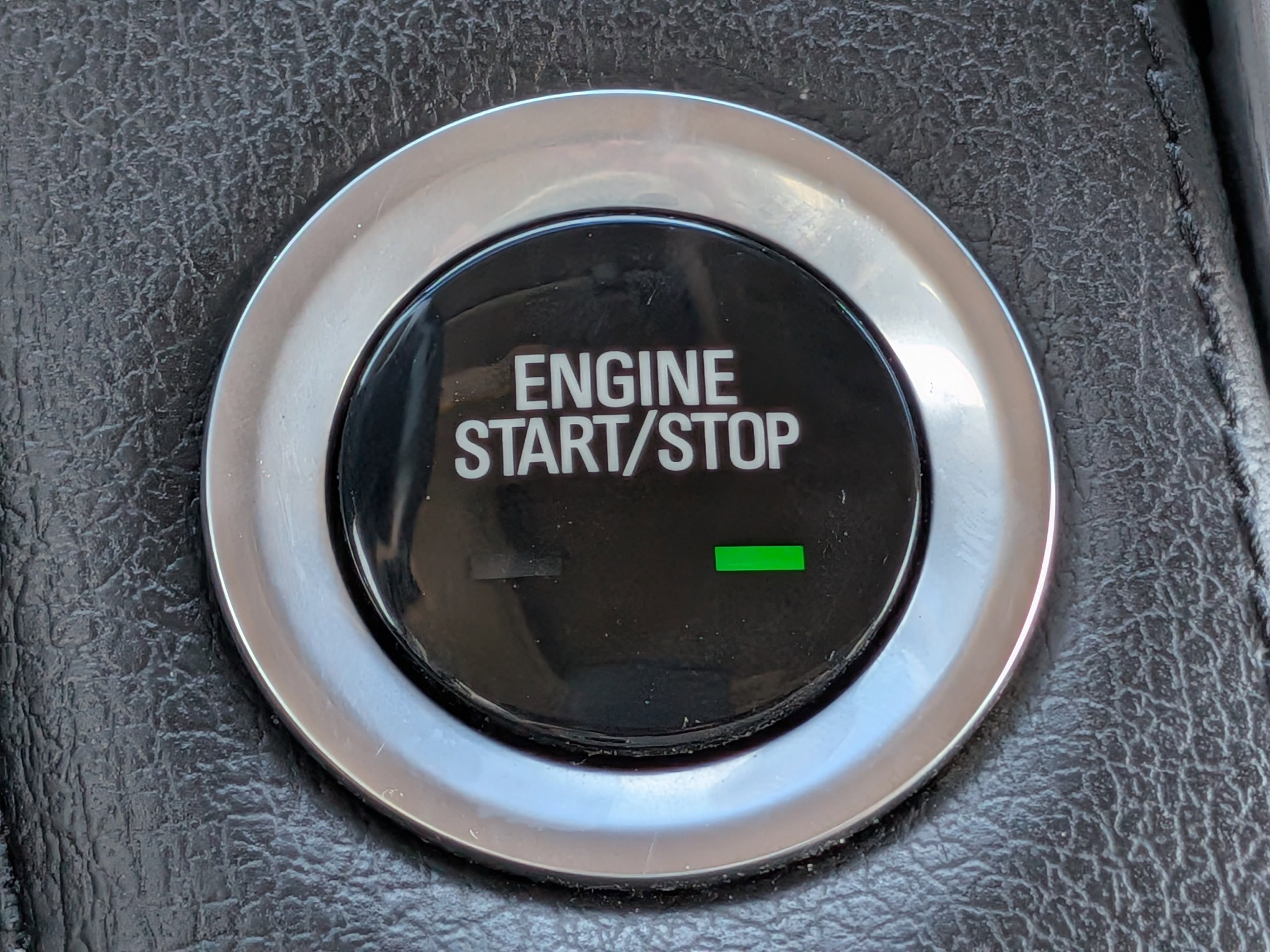 Certified 2018 Cadillac Escalade Premium Luxury AWD/4WD image 36