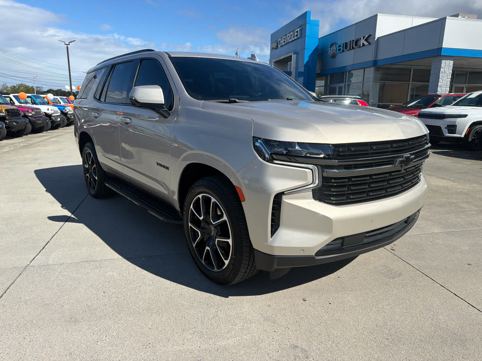Used 2022 Chevrolet Tahoe RST w/ Sport Performance Package AWD/4WD image 4