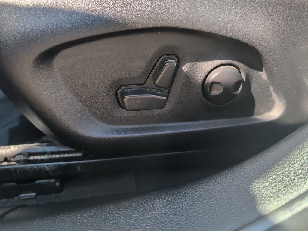 Used 2022 Jeep Compass Limited image 23