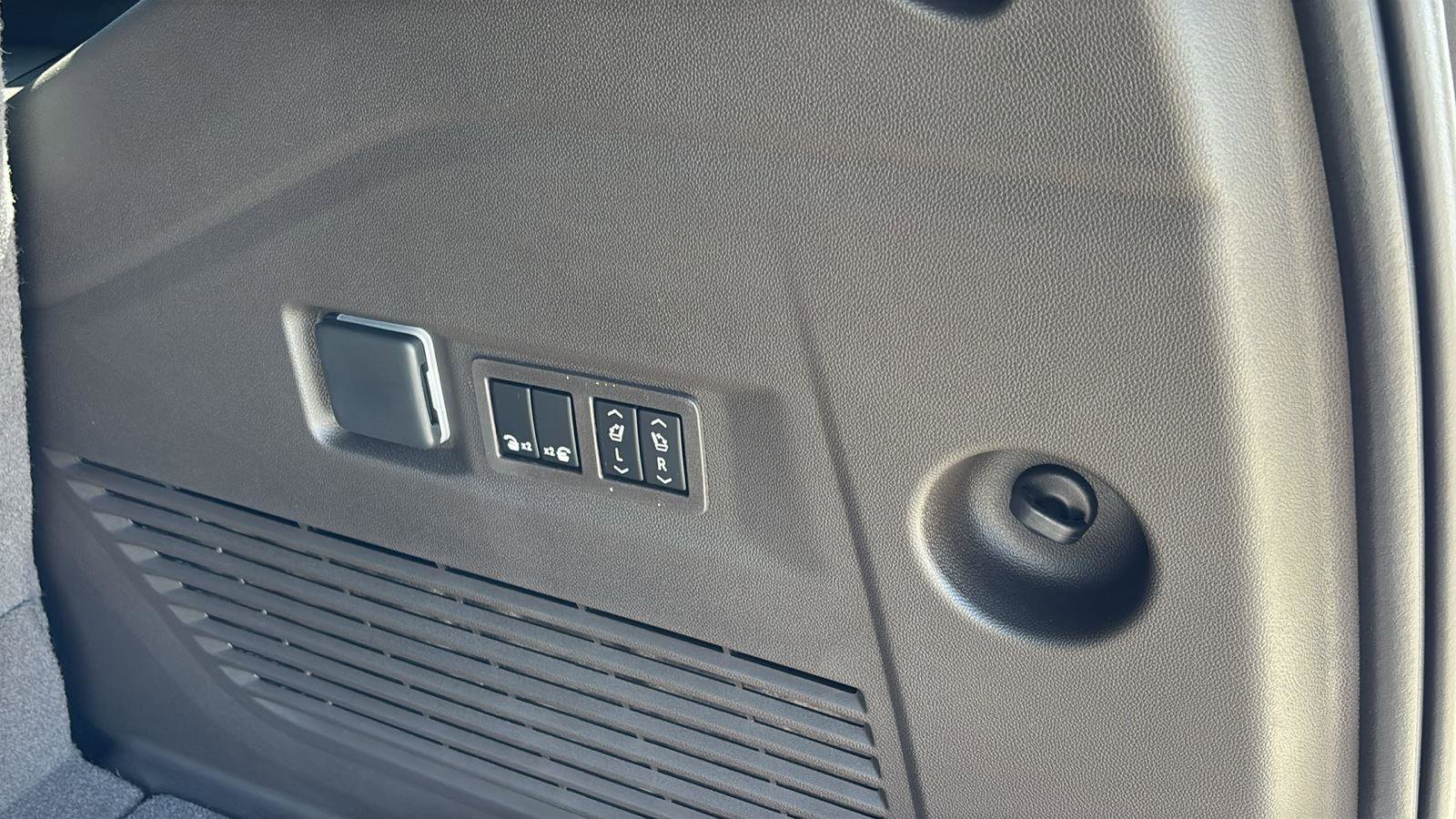 New 2026 GMC Yukon Elevation RWD image 20