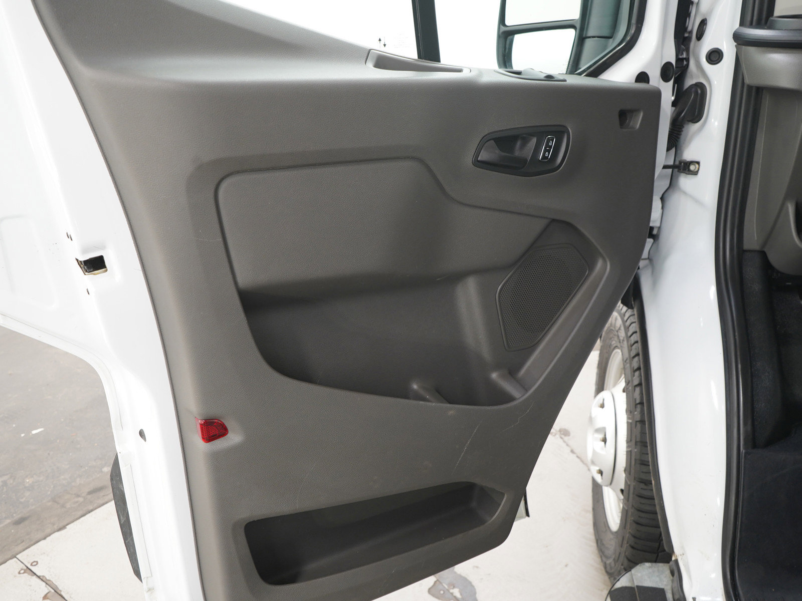 Used 2023 Ford Transit 250 Low Roof AWD w/ Exterior Upgrade Package image 14