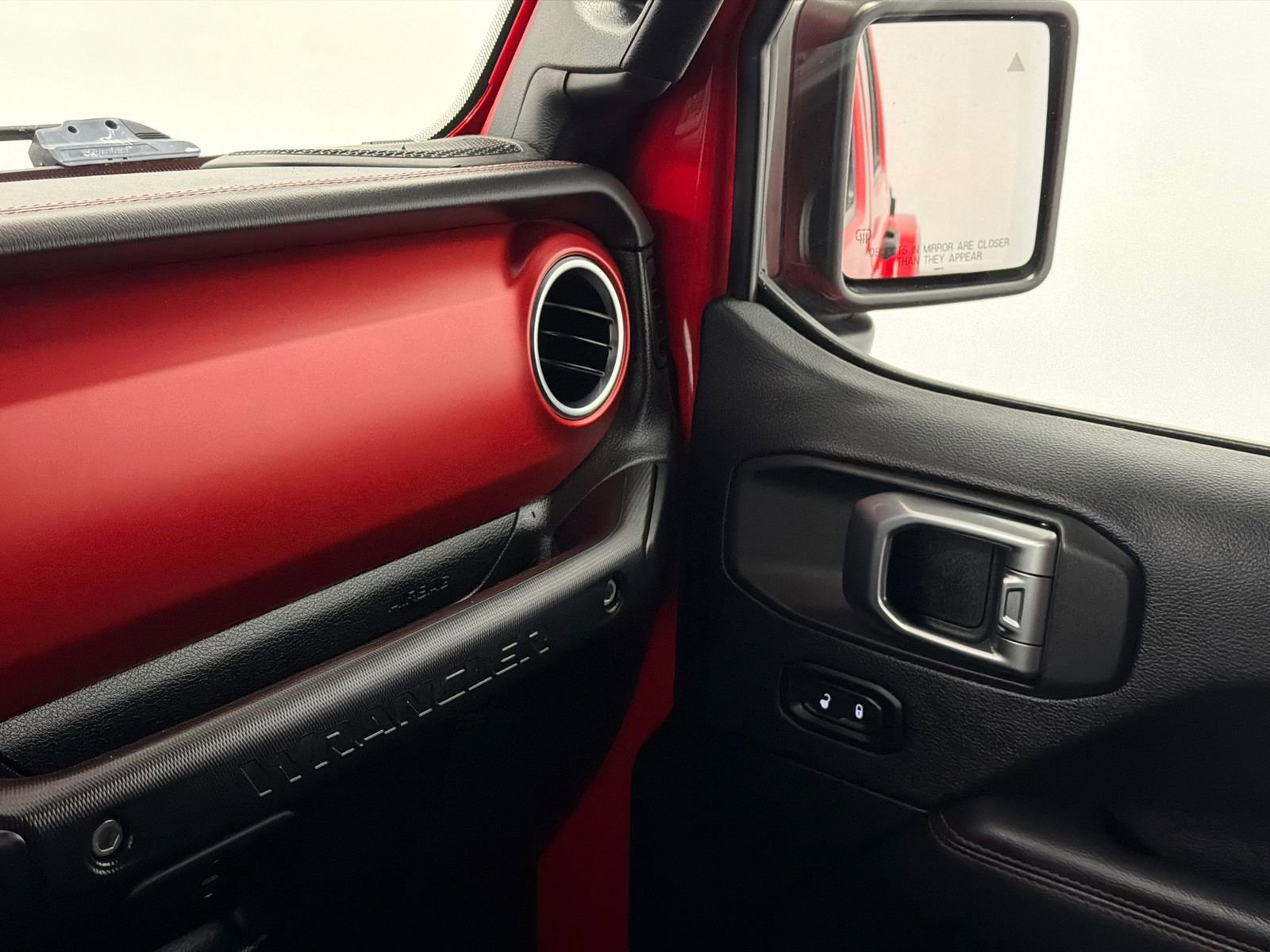 Used 2019 Jeep Wrangler Unlimited Rubicon image 30
